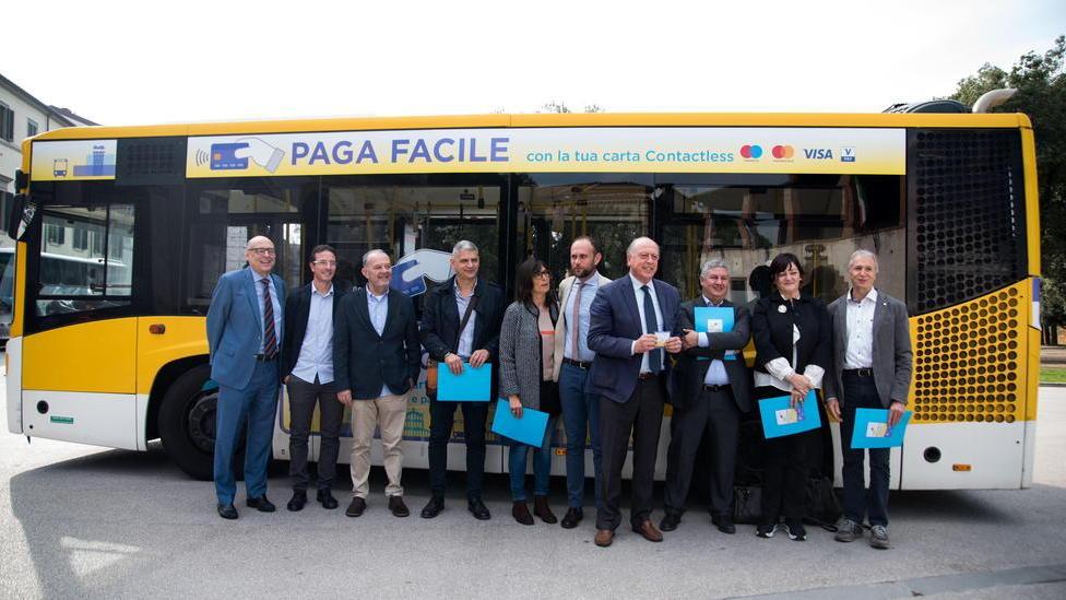Anche con la carta di credito si può pagare il biglietto sul bus