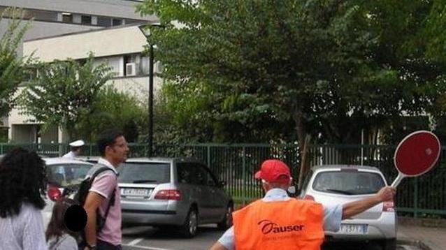 Auser cerca volontari: caffè e brioche ai nonni per fare i “vigili” e gli autisti