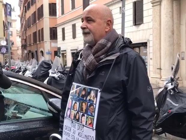 «Aria dal finestrino per non dormire»: il racconto choc degli studenti sul bus 