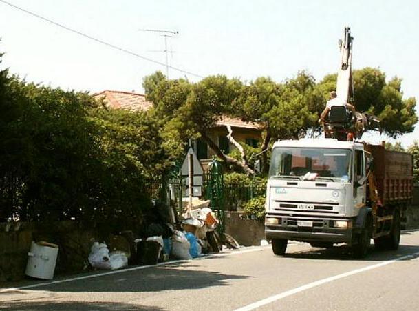 A primavera il porta a porta in centro e a Marina la differenziata è al 64,25% 