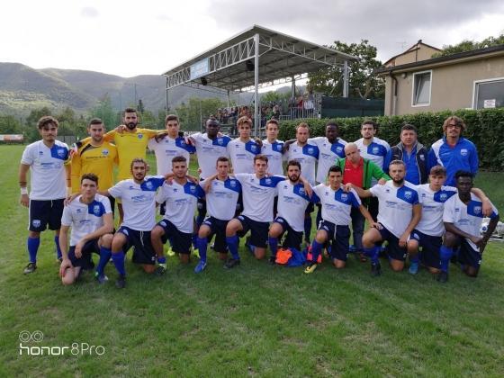 Montagna Pistoiese, i migranti che vanno in gol