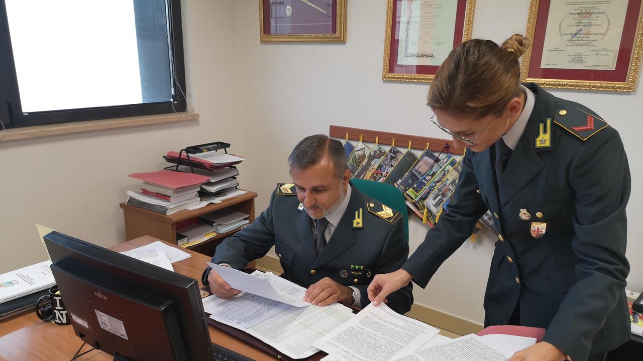 Colf e badanti sconosciute al Fisco: evasi 450mila euro