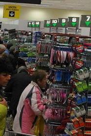 Cade nel supermarket, risarcito un cliente 