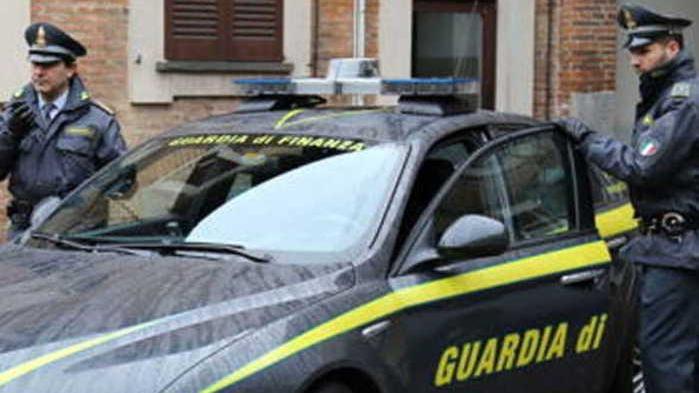 Prostituzione ed evasione fingendosi un circolo privato