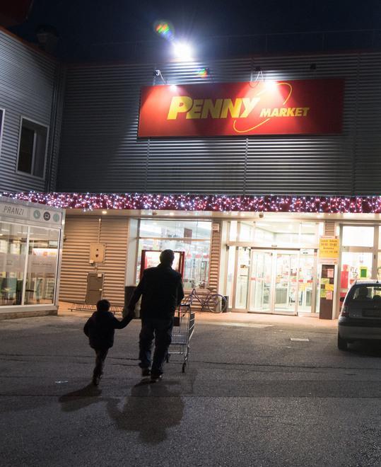 Rapina al supermarket, il condannato è sparito