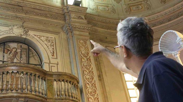 Lavori in corso nella chiesa Nessun limite per le funzioni