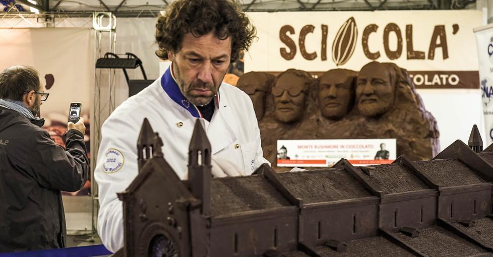 A Sciocolà Sculture d’autore per celebrare lo sport 