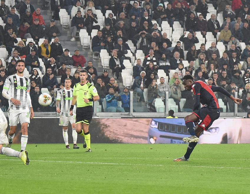 Il re sbadiglia, poi si accende al tramonto Juve di rigore al 94’, ma che bel Genoa 
