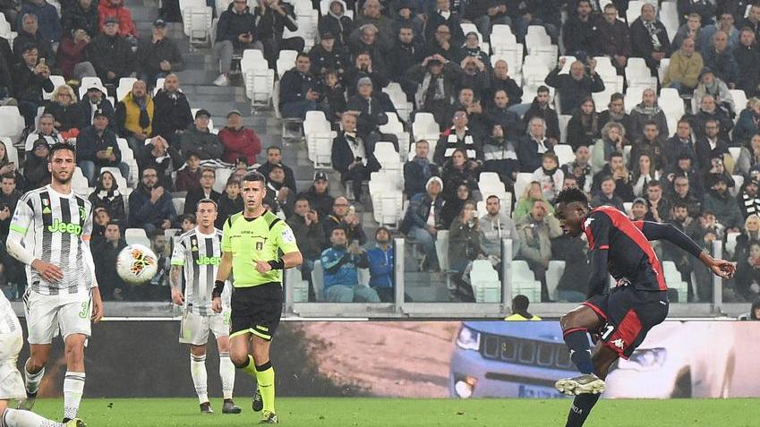 Il re sbadiglia, poi si accende al tramonto Juve di rigore al 94’, ma che bel Genoa