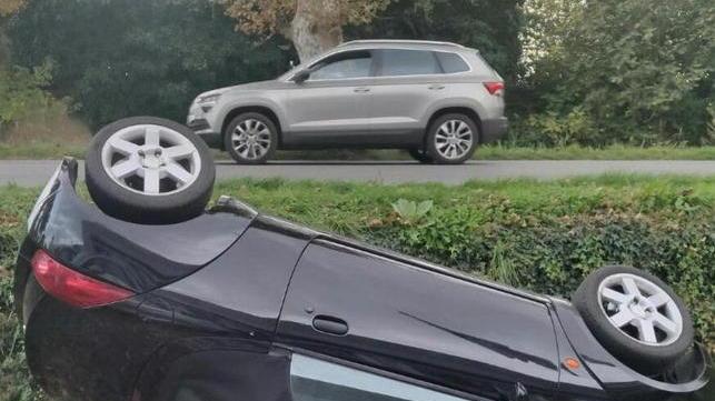 Sta meglio la guidatrice finita fuoristrada