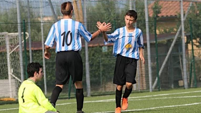 Dominio biancoceleste Salivoli raggiunto nel recupero dal Costa