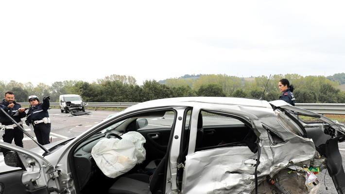 Scontro sulla nuova 429, grave una giovane