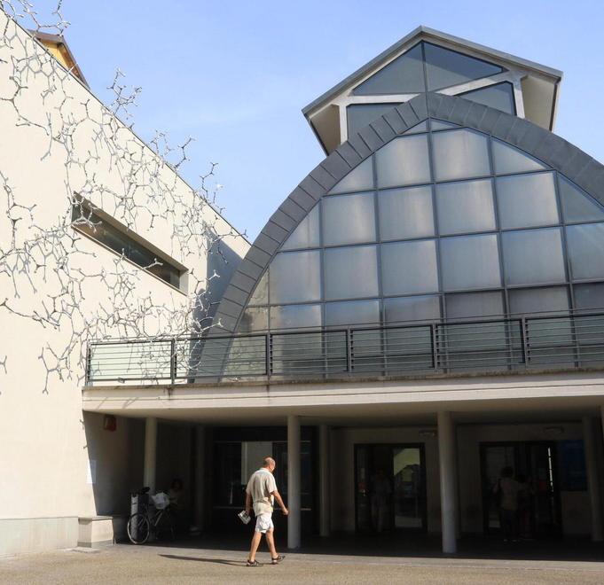 La biblioteca Lazzerini mette al bando la plastica