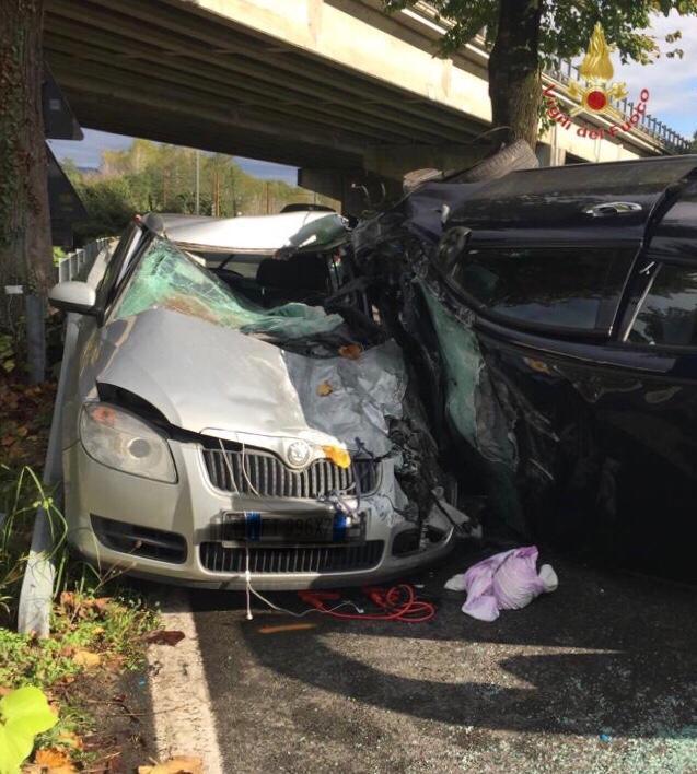 Le auto coinvolte nel terribile schianto a Ripafratta