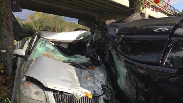 Le auto coinvolte nel terribile schianto a Ripafratta