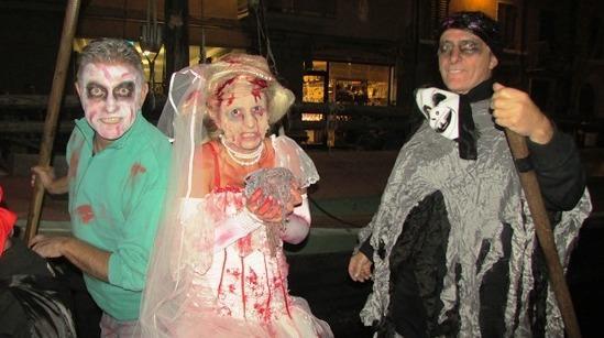 «Aiuto, tre ladri», ma è un travestimento per Halloween