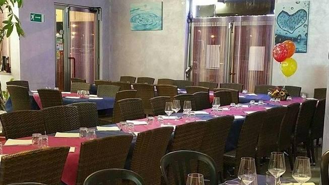 Una sala del ristorante "Bollicine" di via Bacchelli