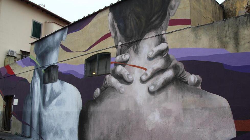 Uovo alla Pop, da tempo impegnata nella valorizzazione delle opere e del ricordo di Modì, non poteva mancare all’appello: ieri è stato inaugurato il murale in via Pompilia, opera dello street artist Ligama, dal titolo "Quando manca l'aria" e ricorda Jeanne Hébuterne, grande amore dell’artista
