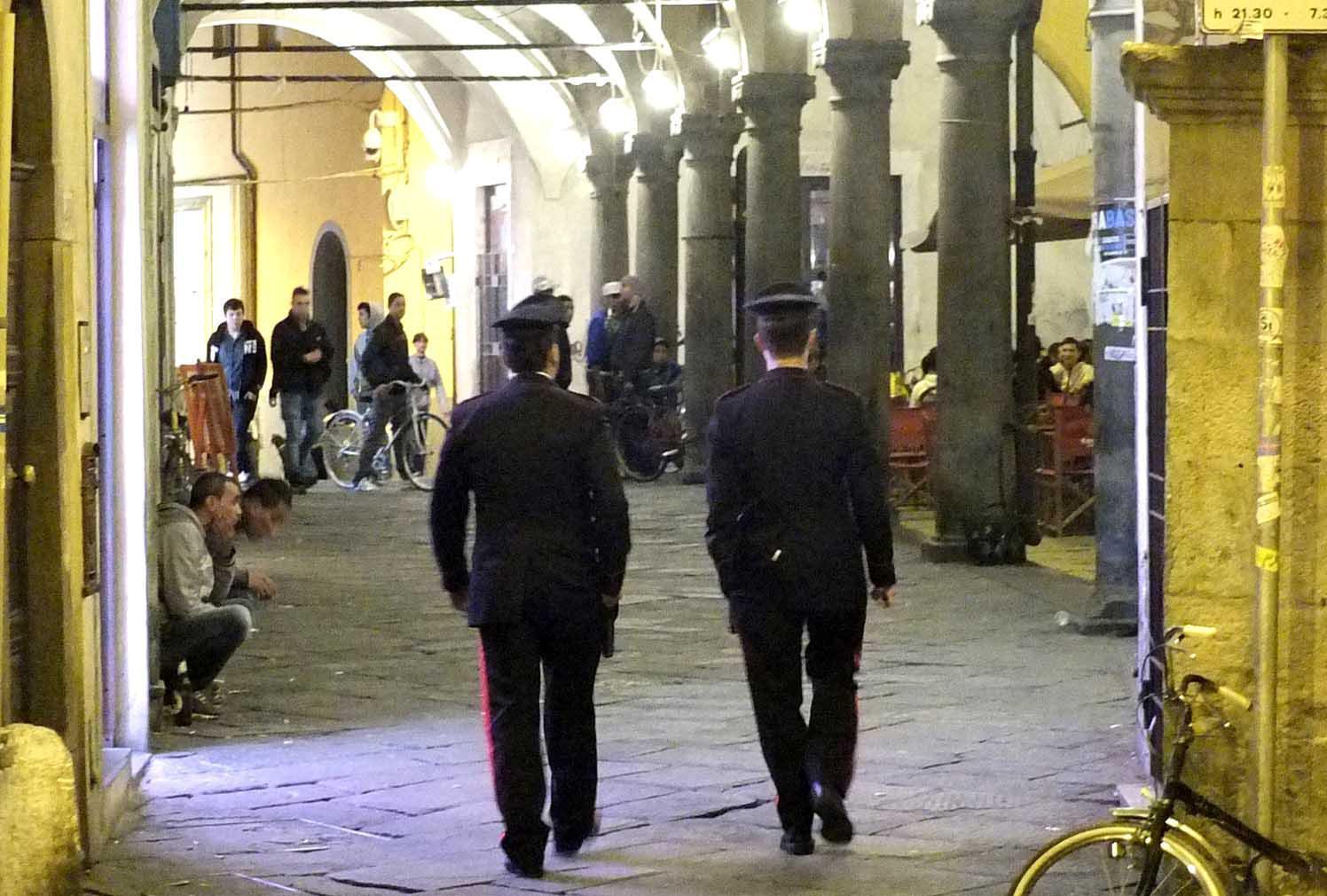 Più divise e controlli in piazza delle Vettovaglie