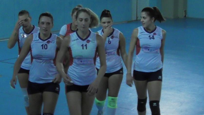Una Podenzana Volley non bellissima batte 3-0 Cus Genova e comanda il girone
