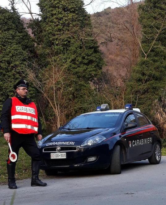 Inseguimento a oltre 100 all’ora per fermare la gang dei furti 
