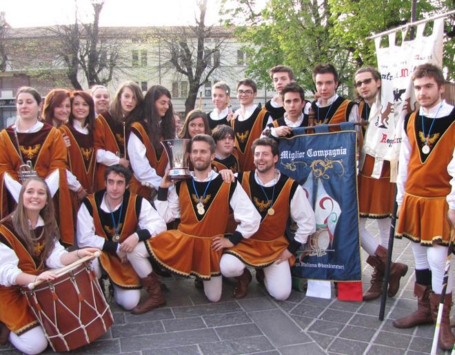 Il duca Borso d’Este inaugura il nuovo sentiero dell’Enza 