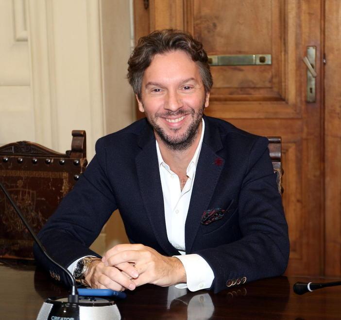 Calano le recensioni sul web fatte dai clienti degli alberghi
