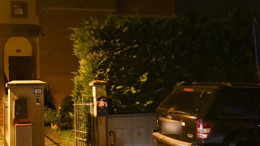 L'abitazione in via Pertini a Reggio Emilia del 64enne morto in casa per malore