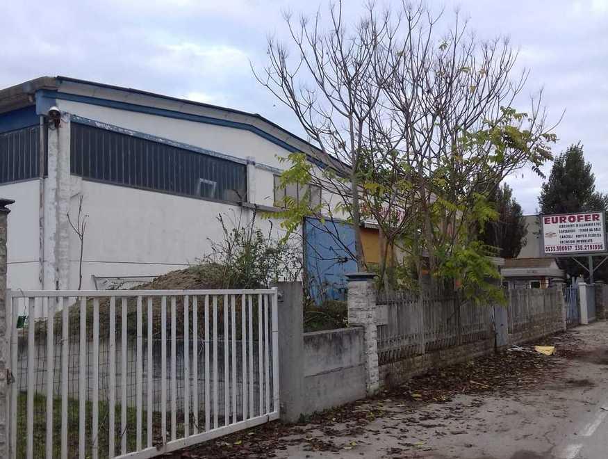 San Giuseppe, i ladri rubano un bobcat e scappano con il Gps attivo 
