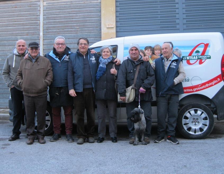 Il gruppo di Anteas: al centro il presidente Benigni