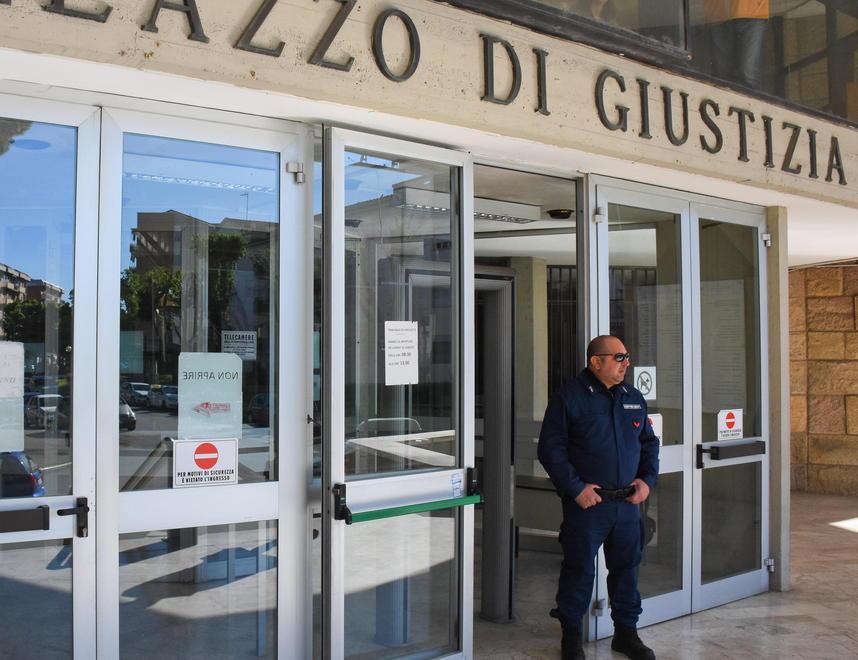 Arrestati per violenza sessuale Scagionati dopo cinque anni 