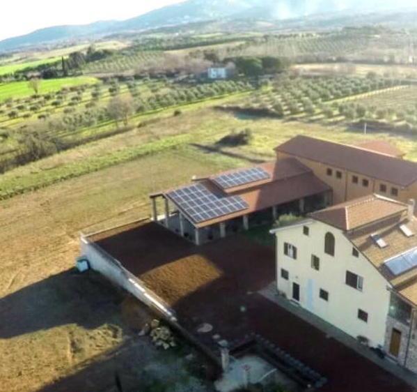 Non solo bottiglie e olio buono Si investe anche sull’ospitalità 