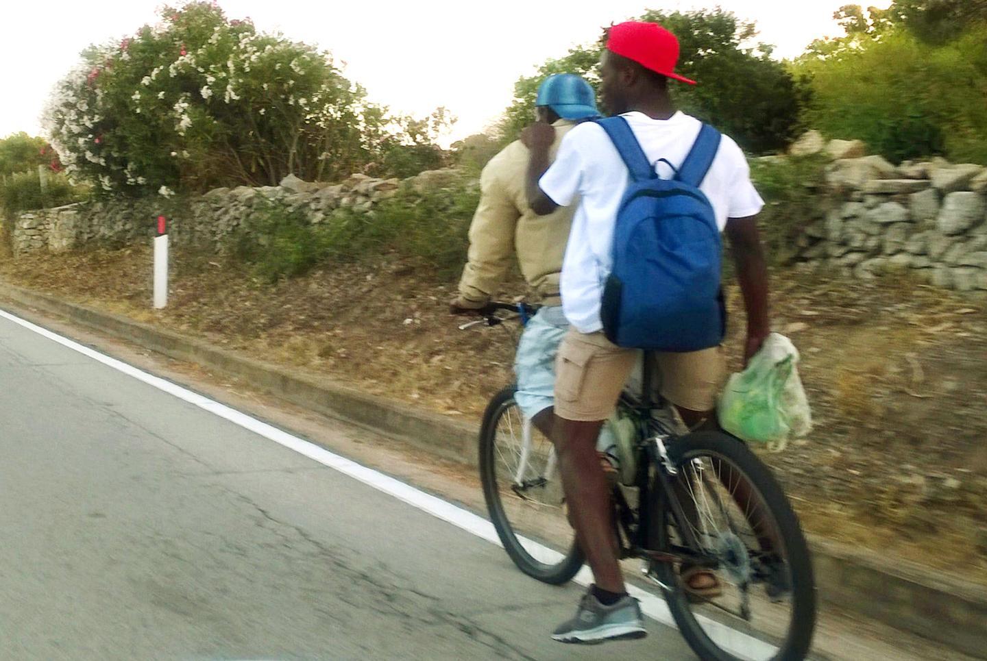 Roger, sfruttato e umiliato: «Basta, rinuncio al lavoro» 