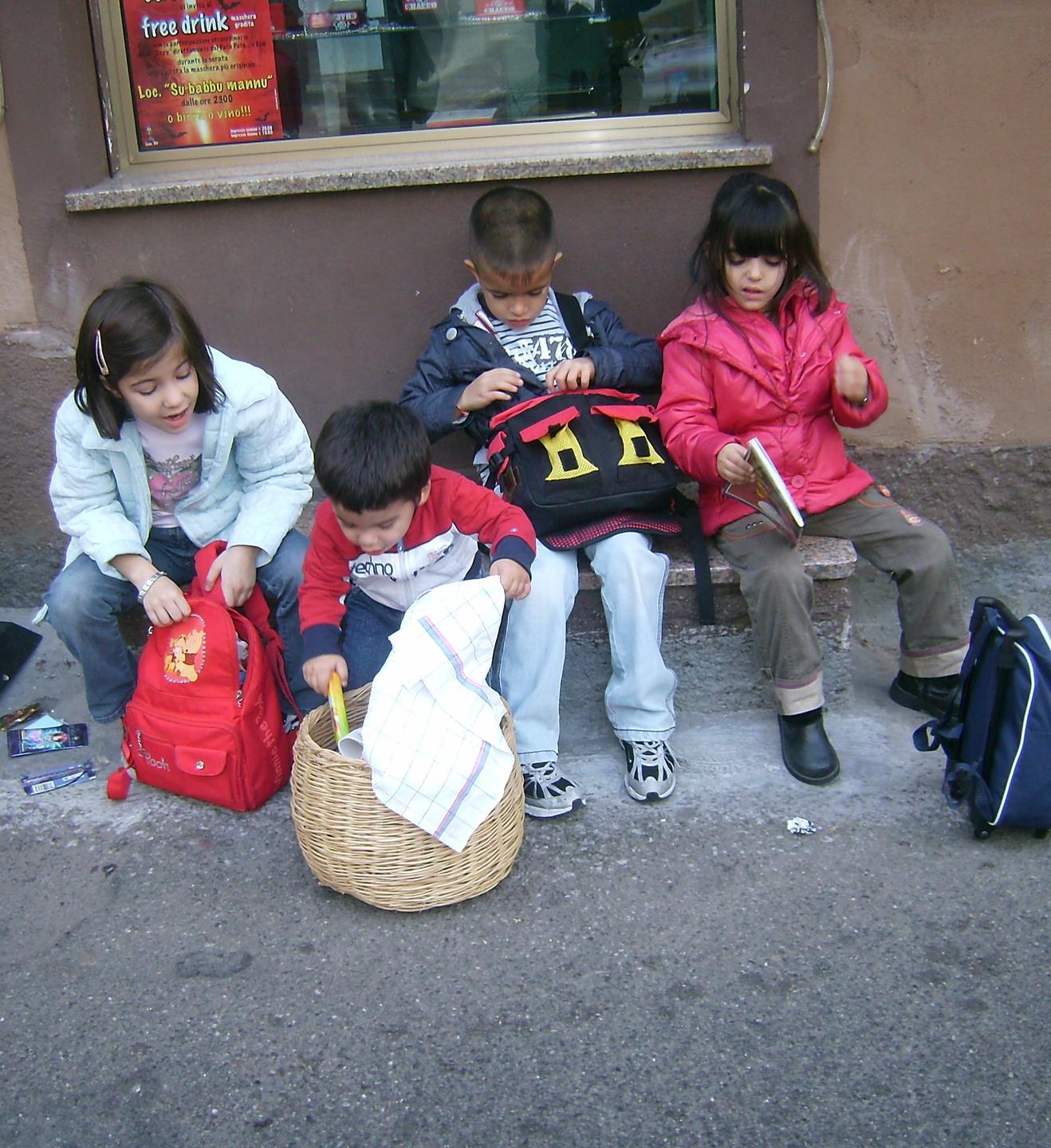 È il tempo di “su pedi coccone” la questua in giro per il paese 