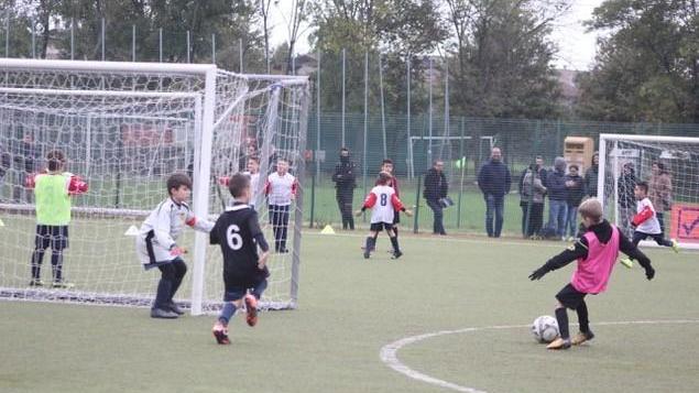 Bambini vittime del business calcistico A 6-7 anni sono già uomini-mercato