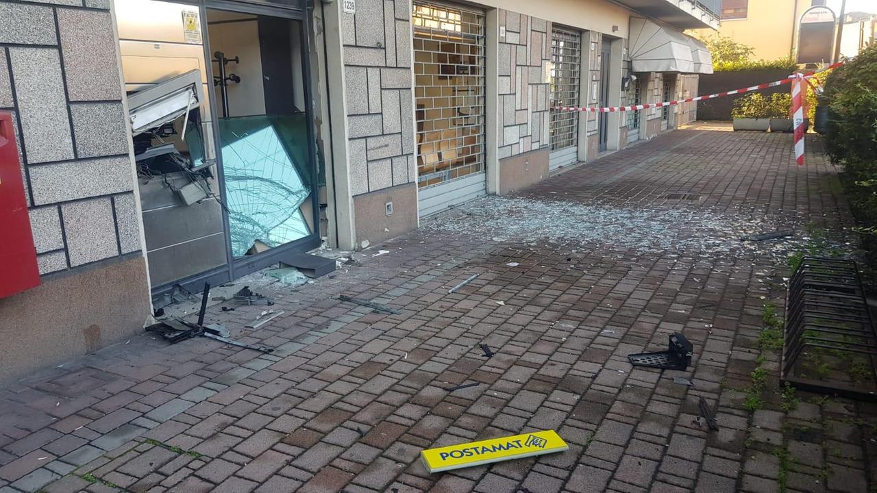 Torna la banda dei bancomat: fatto saltare sportello Poste a San Damaso