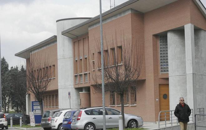 Anche una parrocchia tra le case non accatastate 