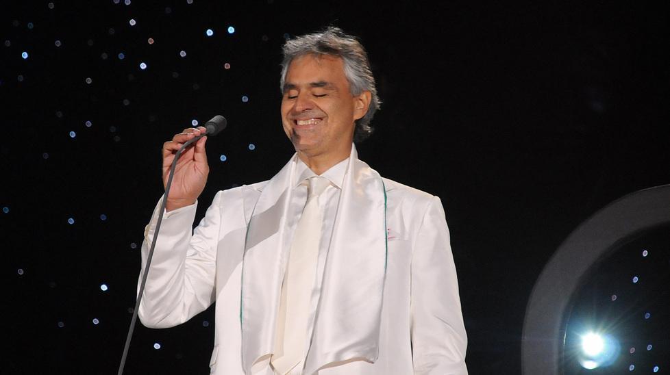 Griminelli: «Ho amici in tutto il mondo è un onore averli al mio compleanno» 
