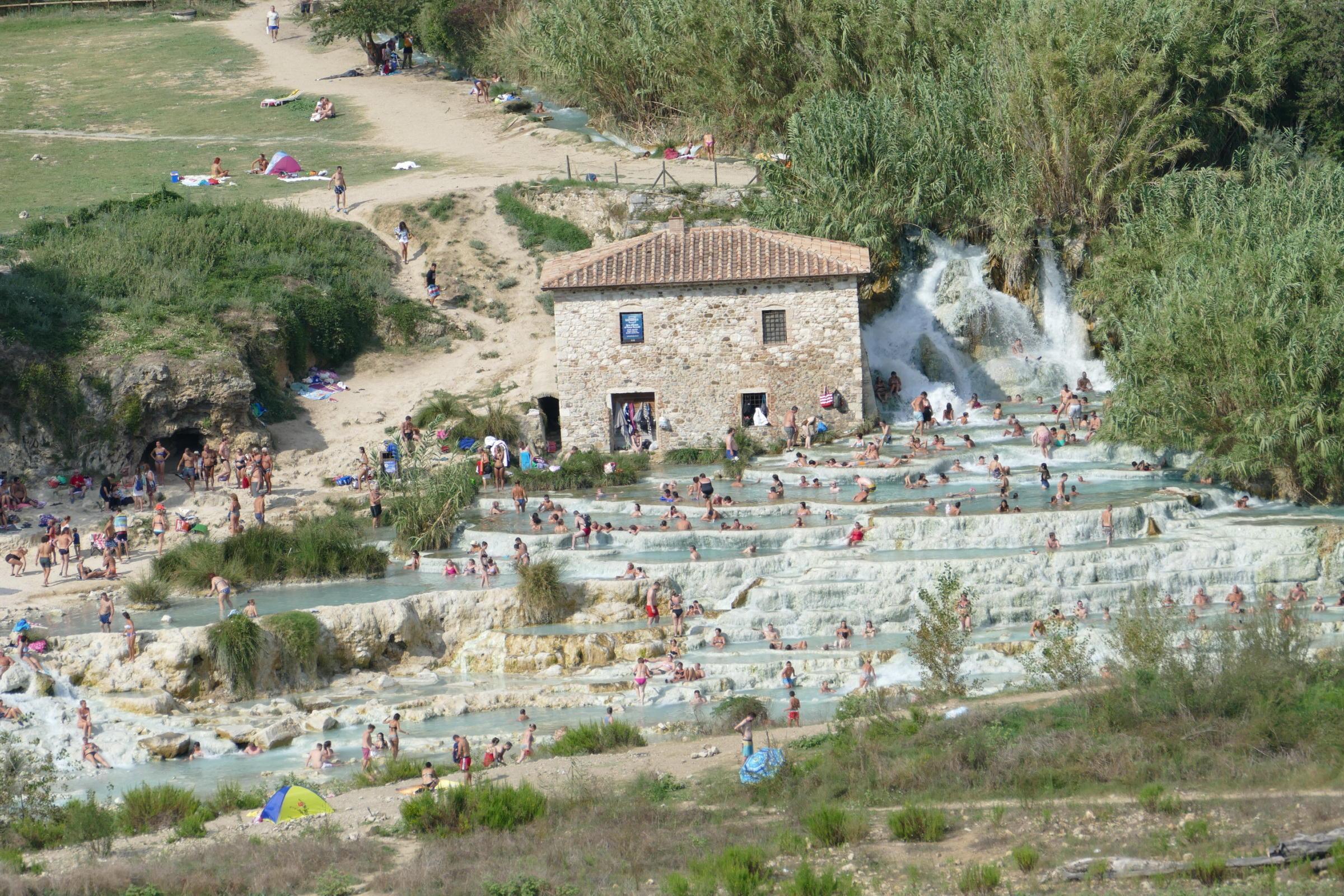 Le Cascatelle del Gorello prese d'assalto dai turisti