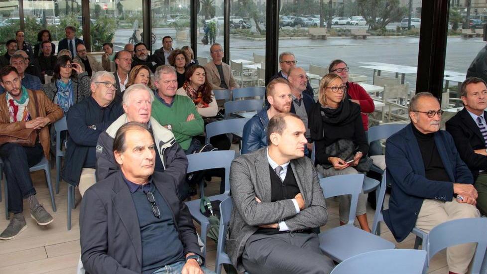 Dodici foto d’autore sui luoghi magici della Versilia in regalo col Tirreno