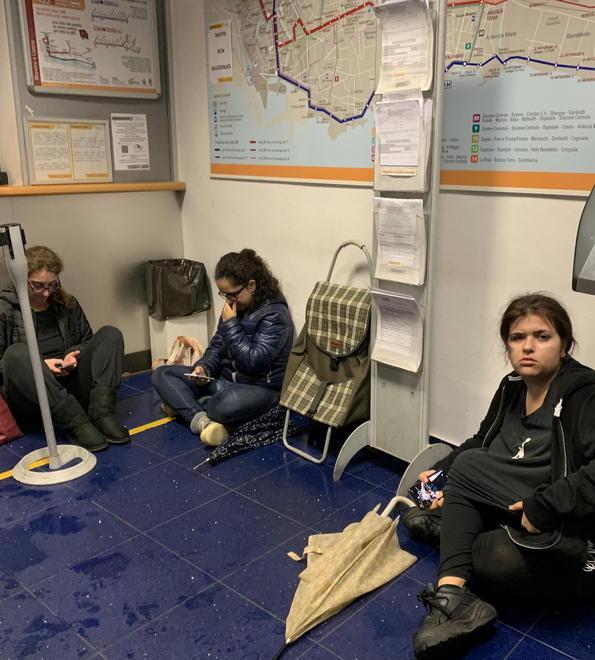 Sabato l’attesa era arrivata a sei ore