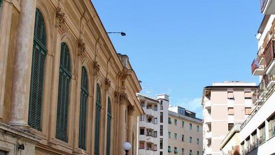 «Tiratele fuori»: il Mercato reclama le “sue” sculture