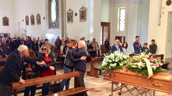 Lo stendardo della Targa in duomo per Lido Franconi