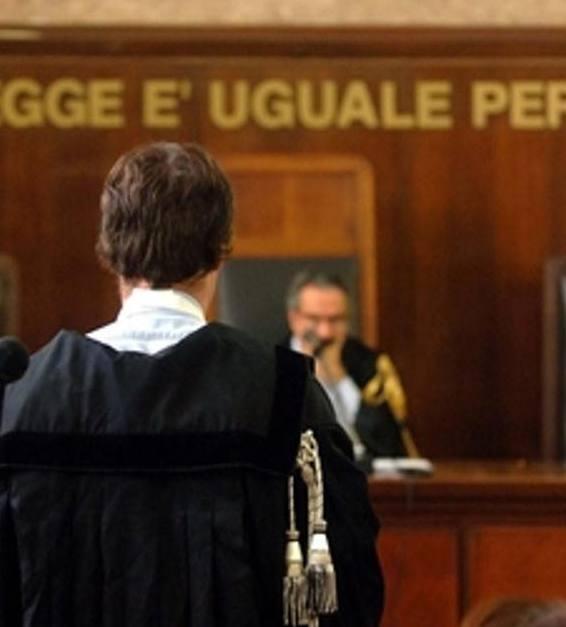 «La mamma e il vicino di casa si insultavano, li dividemmo» 