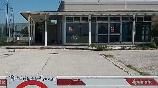 Asta deserta, congelato il rilancio del complesso sportivo abbandonato