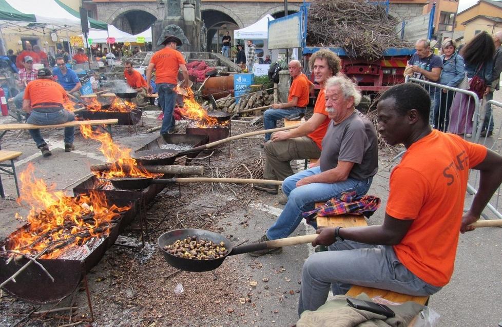Dal Gambia a Fanano «Qui mi hanno accolto e spadello le castagne» 