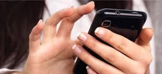 Vendono la figlia disabile di 13 anni per le ricariche dei cellulari 