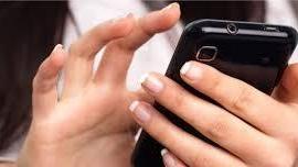 Vendono la figlia disabile di 13 anni per le ricariche dei cellulari