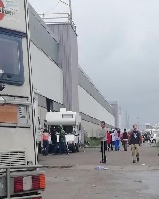 Blocchi di cemento per blindare l’area dell’ex Trw 