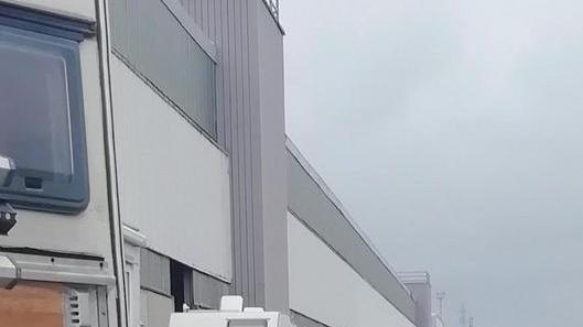 Blocchi di cemento per blindare l’area dell’ex Trw